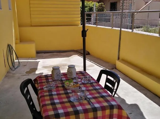 Serafi Cozy Archangelos (Rhodes)